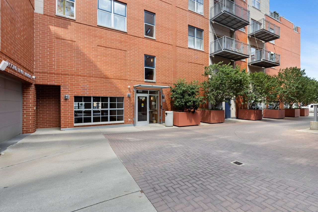 1236 Chicago Avenue 706A Property Photo 1