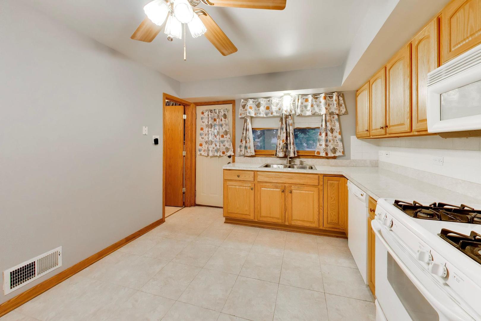 6101 W 80th Place Property Photo 15