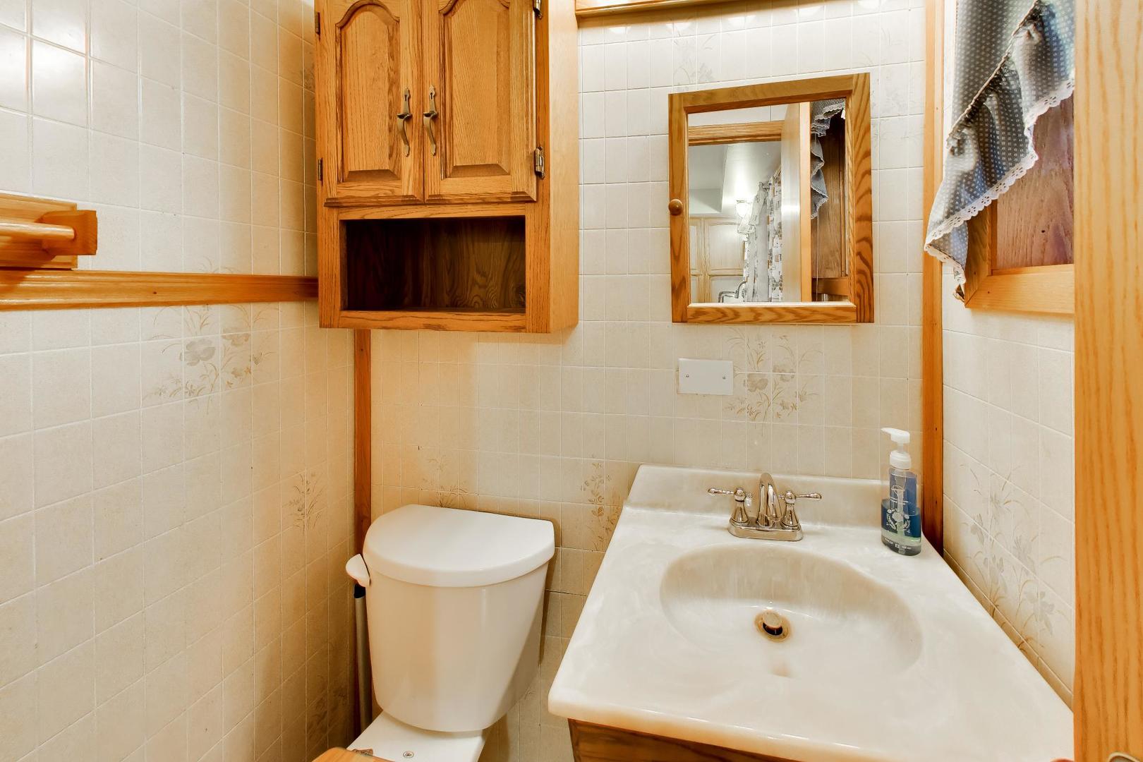 6101 W 80th Place Property Photo 18