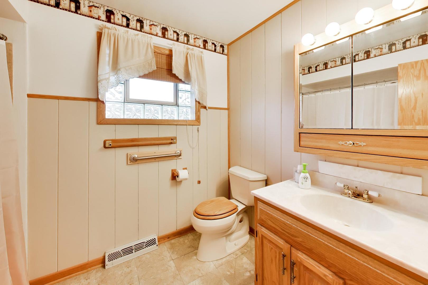 6101 W 80th Place Property Photo 30