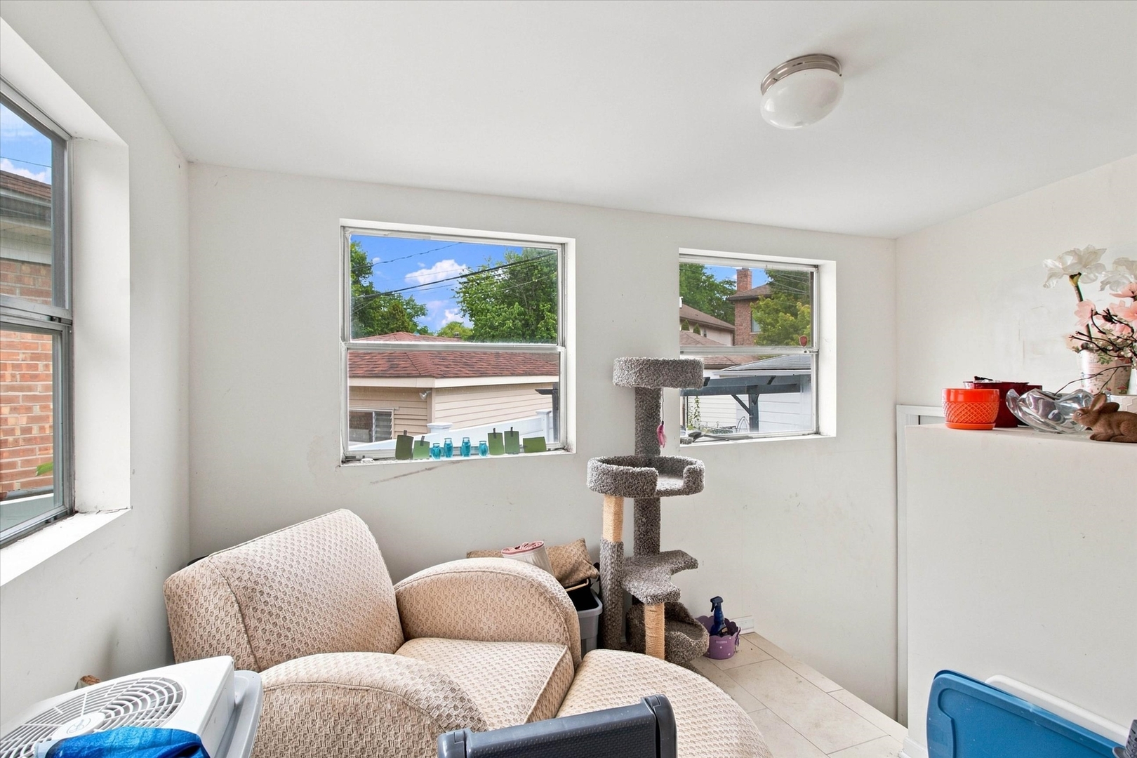 6105 N Lowell Avenue Property Photo 15