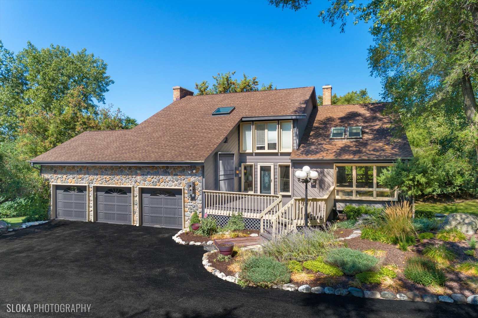 255 Indian Trail Road Property Photo 1
