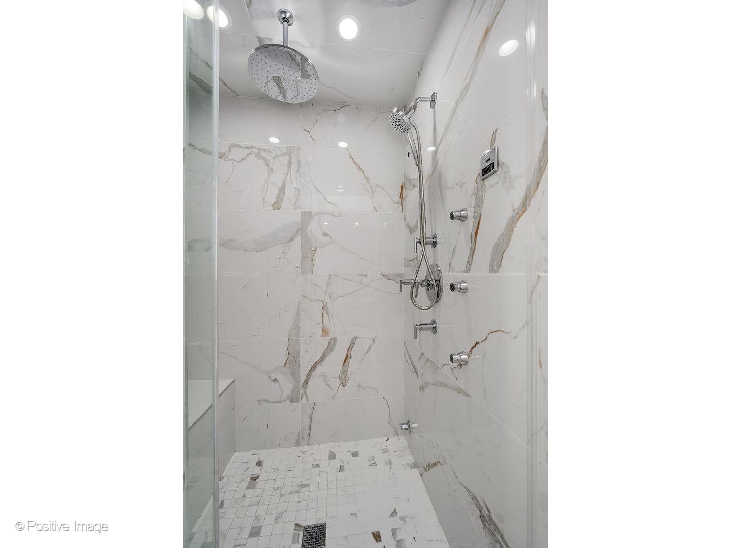 1844 W Barry Avenue Property Photo 29