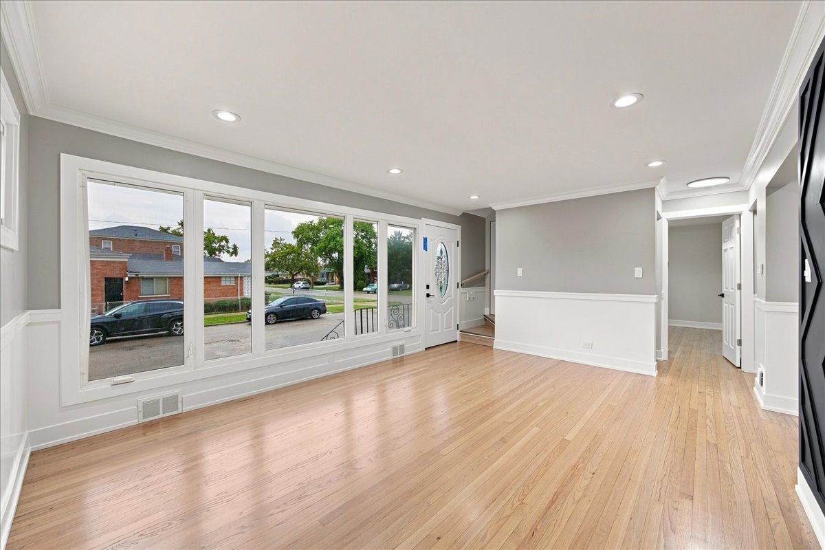 9700 S Princeton Avenue Property Photo 2