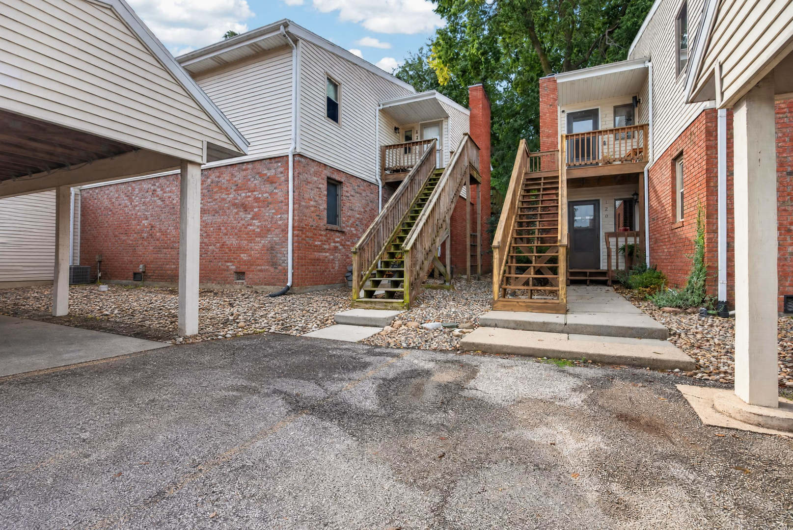 903 N Linden Street 117 Property Photo 1