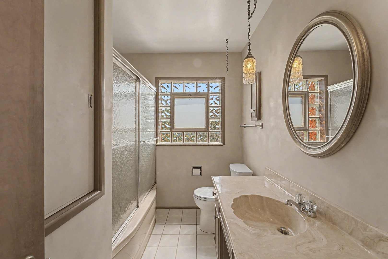112 N Reuter Drive Property Photo 9