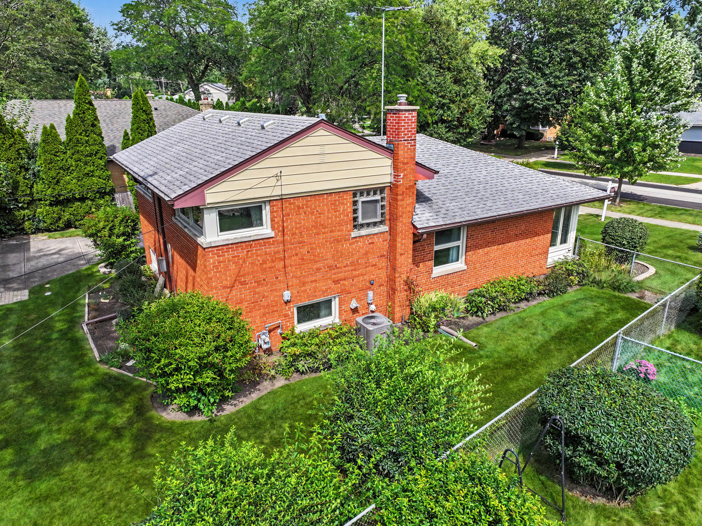 112 N Reuter Drive Property Photo 13