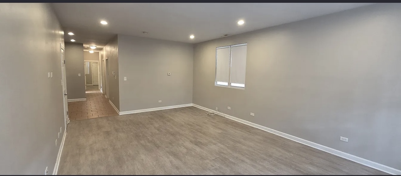 7257 S May Street B Property Photo 3