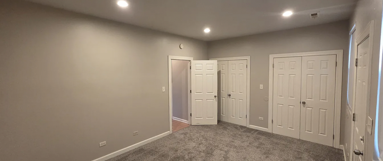 7257 S May Street B Property Photo 8