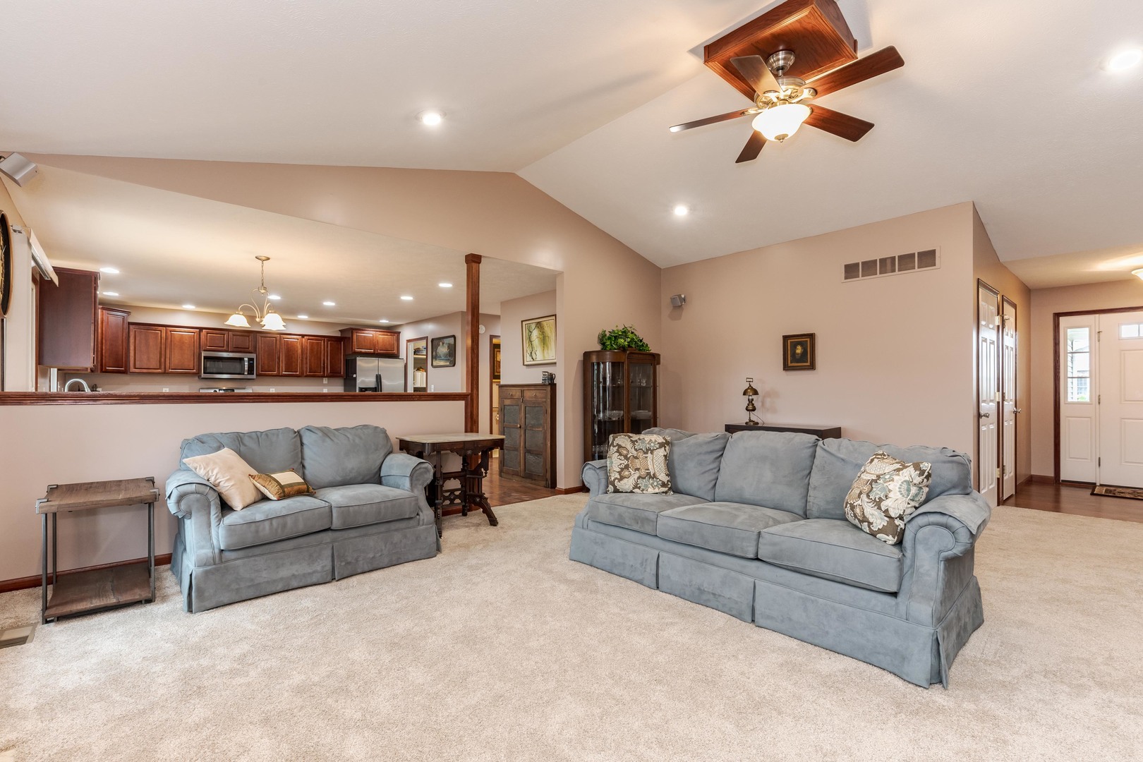 208 Whitetail Lane Property Photo 9
