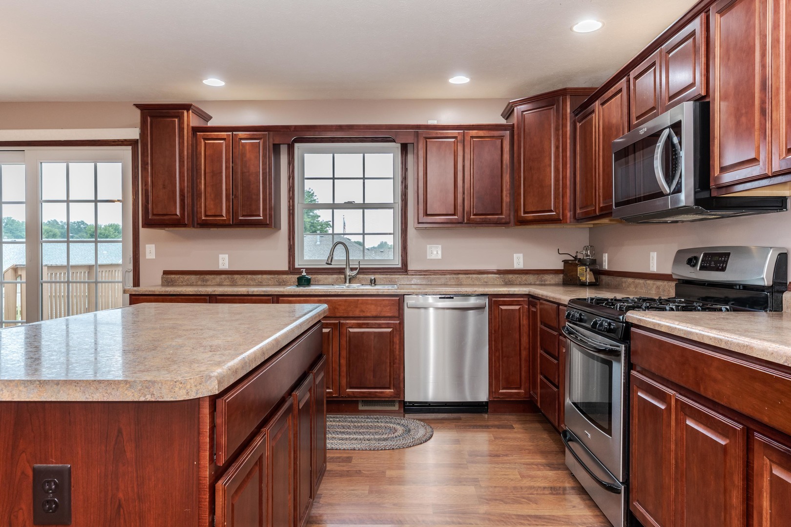 208 Whitetail Lane Property Photo 13