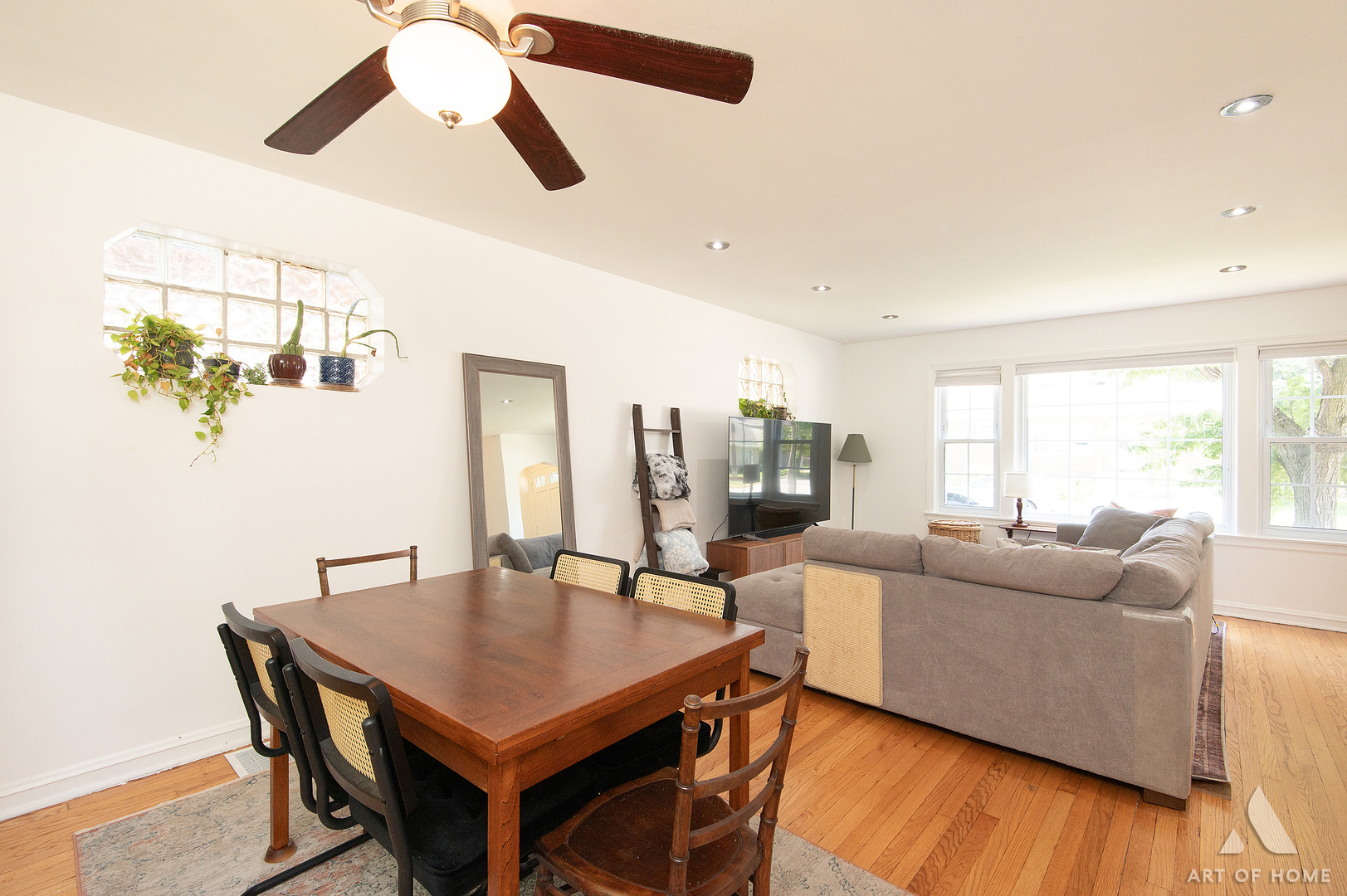 2648 East Avenue Property Photo 7