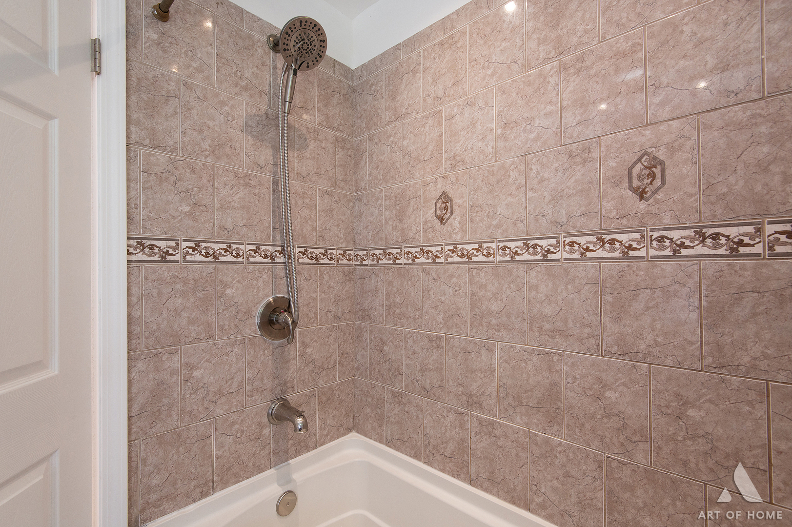 2648 East Avenue Property Photo 16