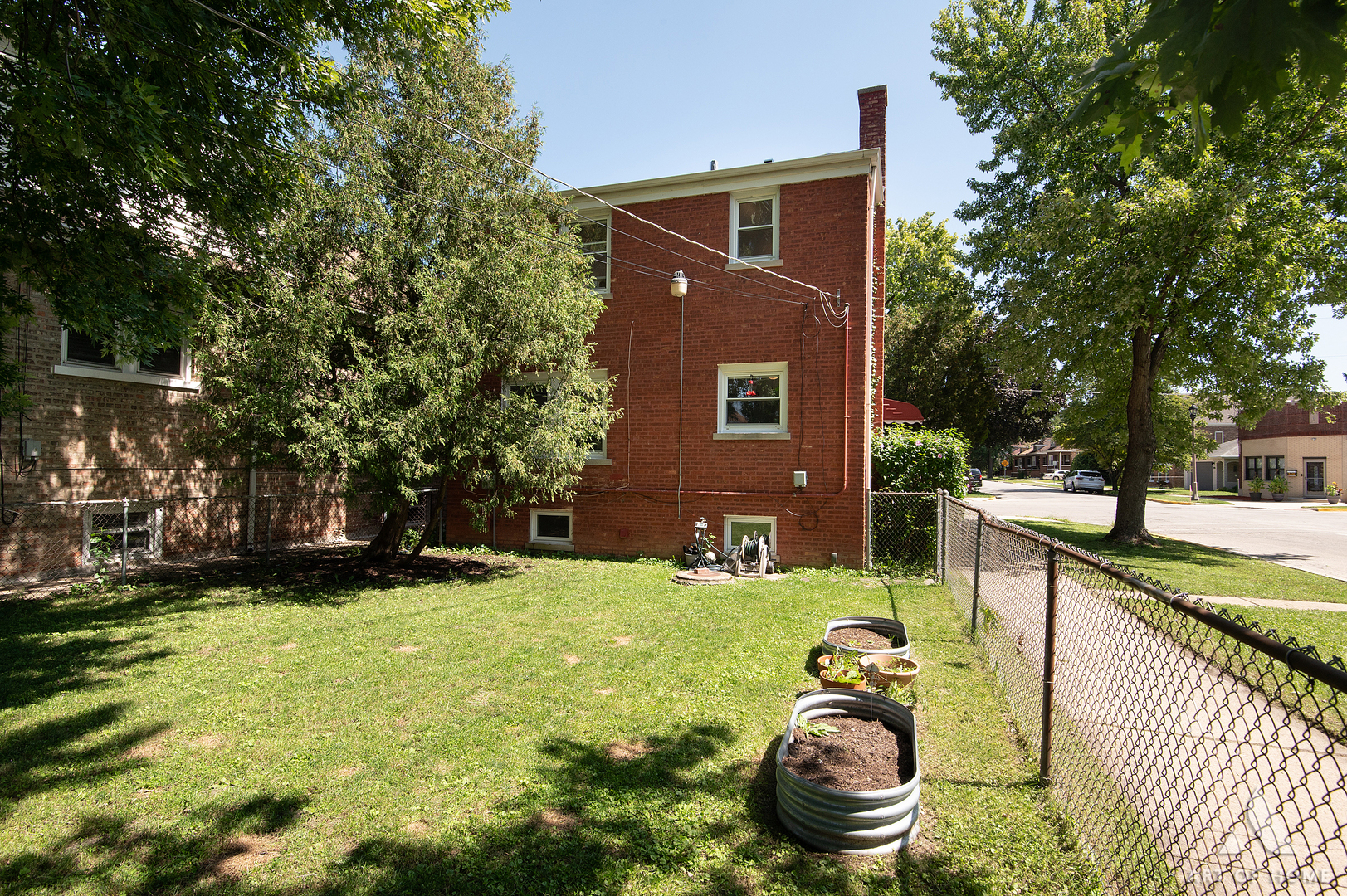 2648 East Avenue Property Photo 27