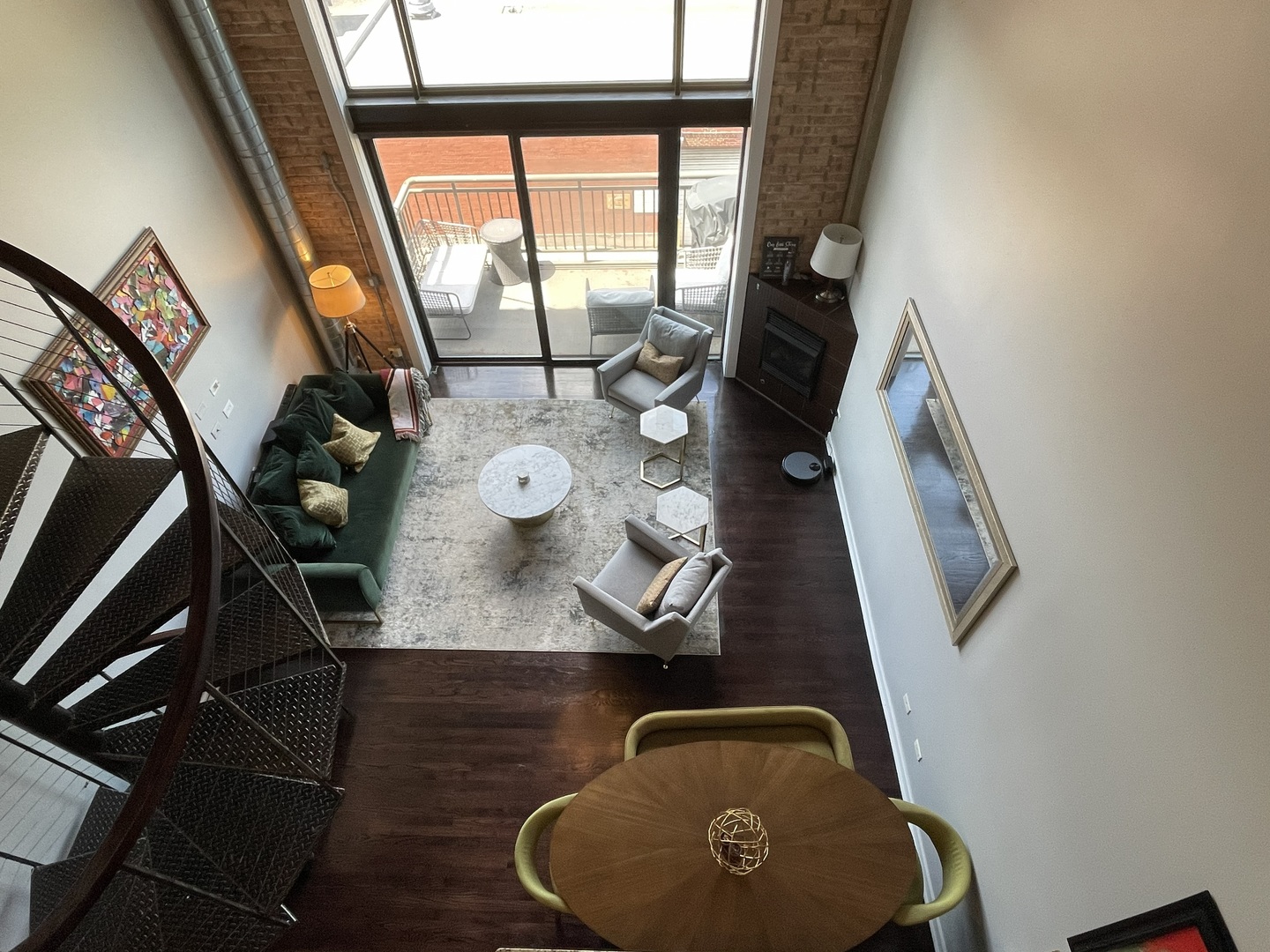 2545 S Dearborn Street 530 Property Photo 17