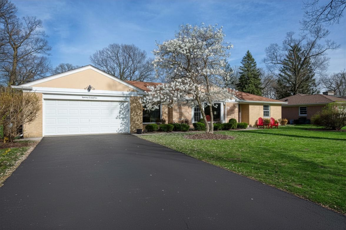 1645 Forest Drive Property Photo 2