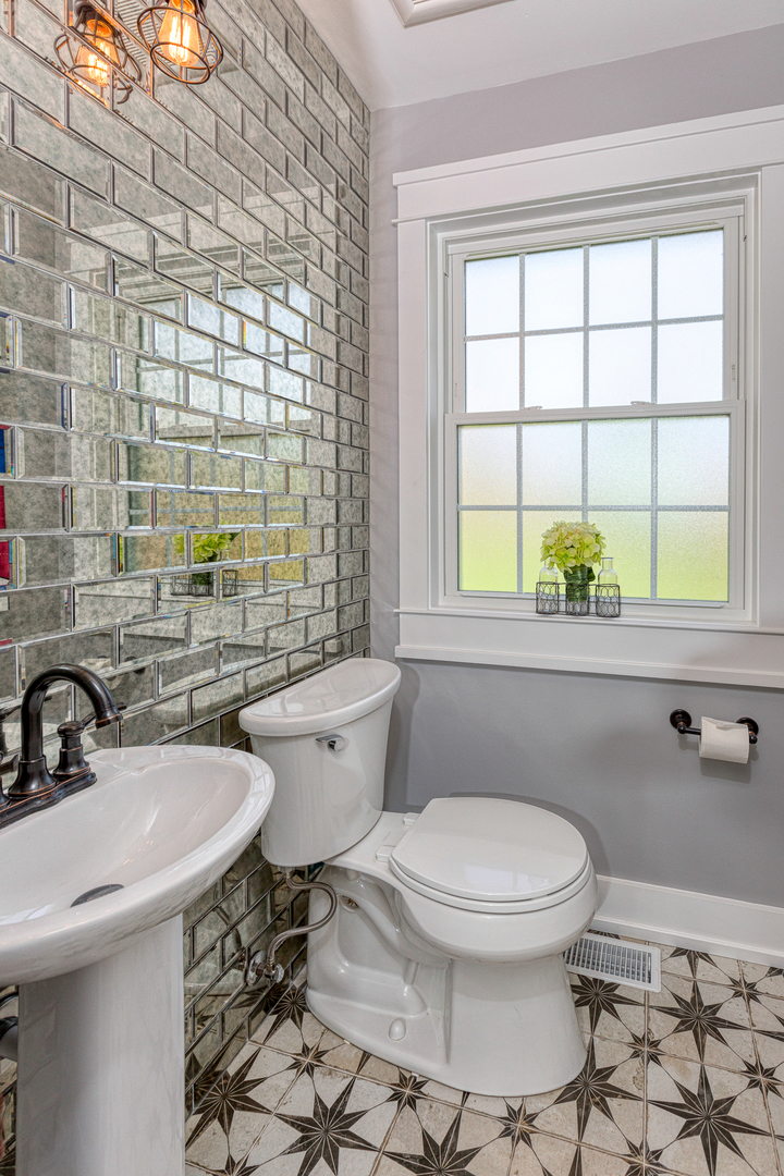1645 Forest Drive Property Photo 14