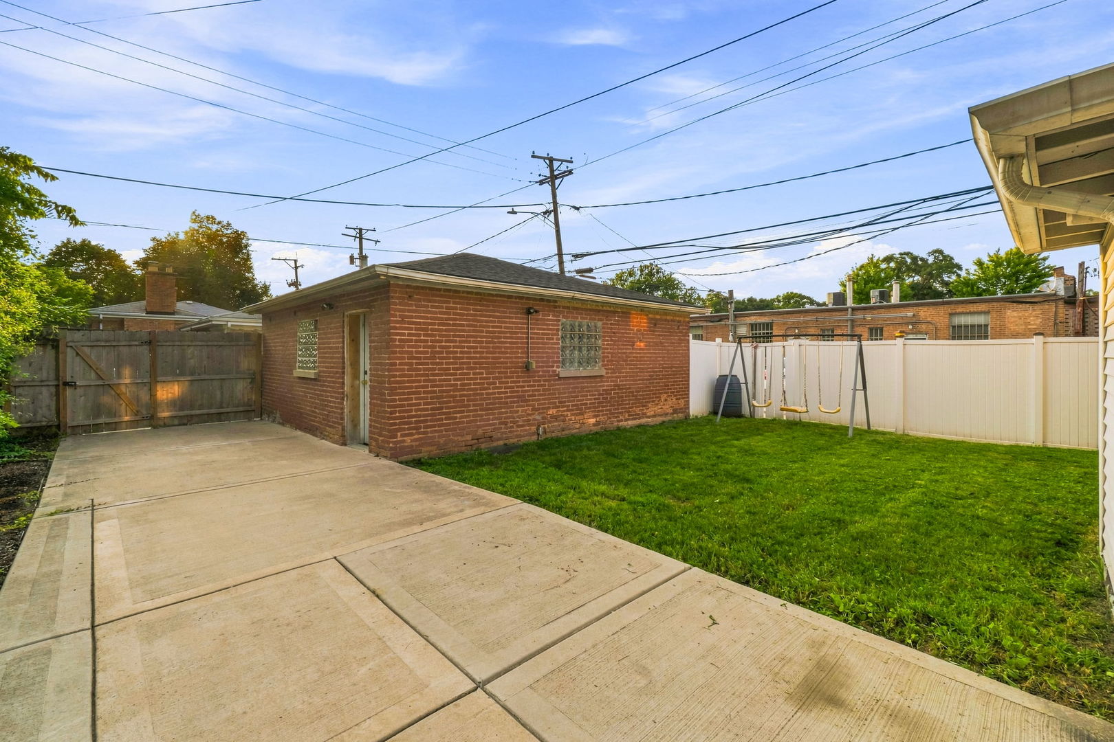 8344 Kedvale Avenue Property Photo 23