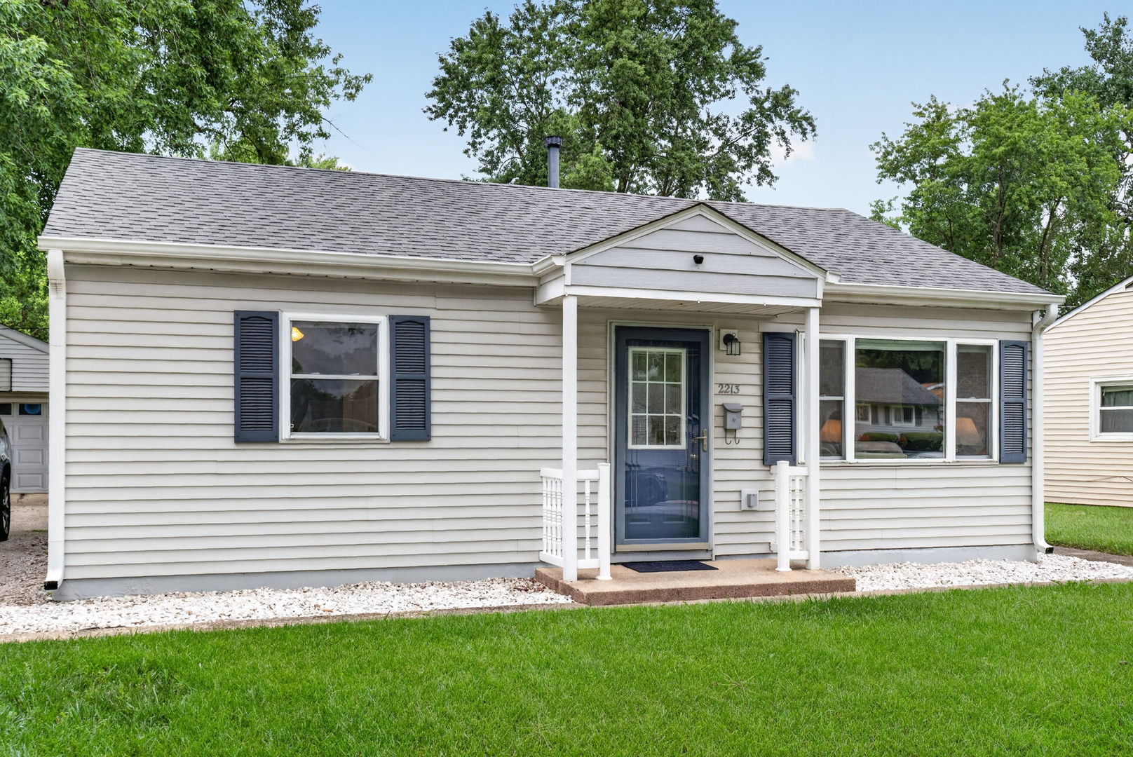 2213 Marmion Avenue Property Photo 1