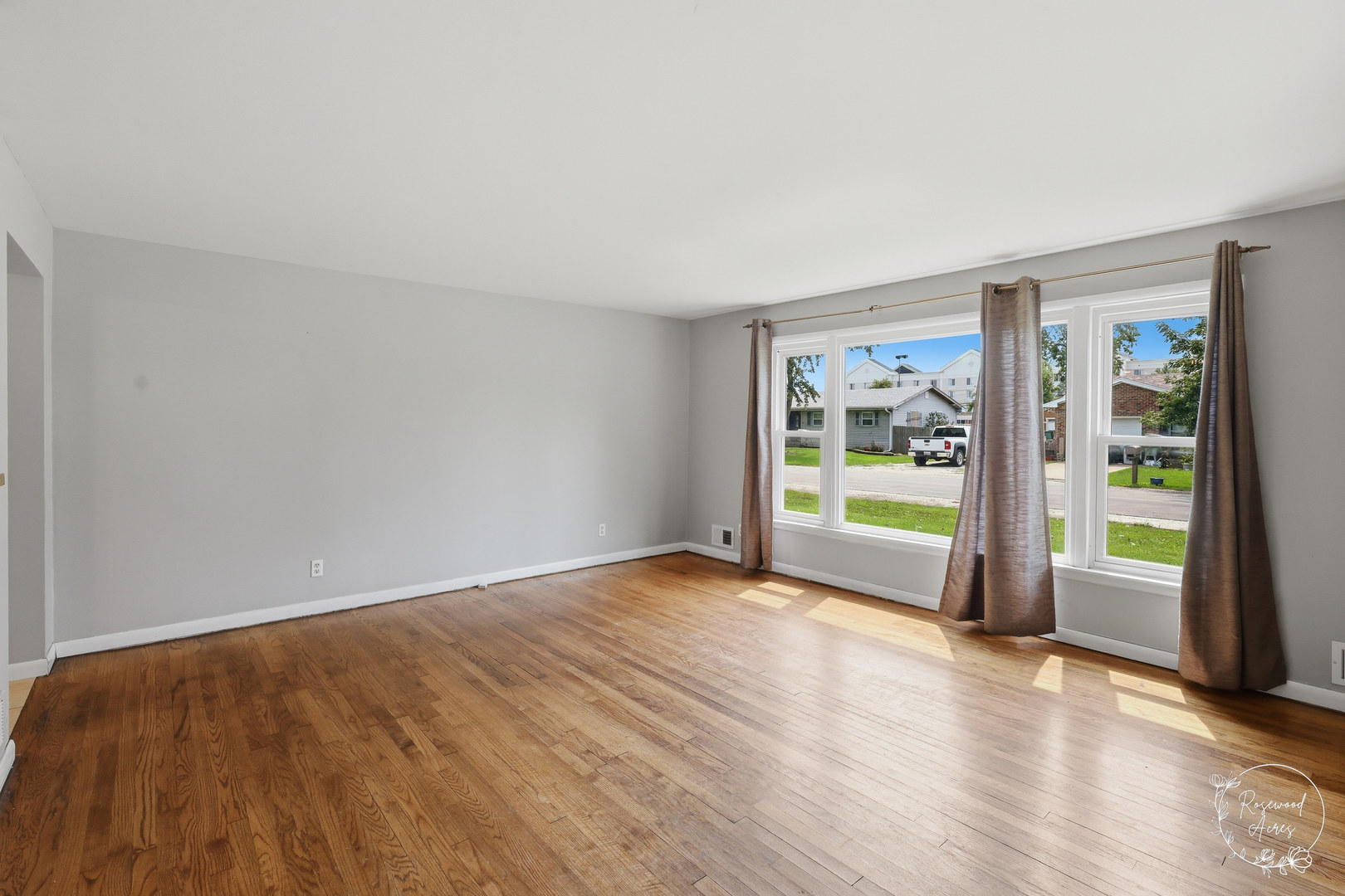 165 E 2740s Road Property Photo 3