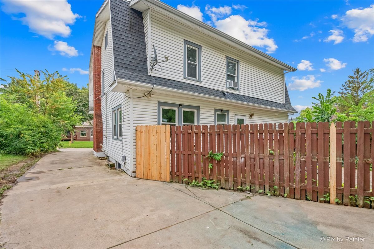 1614 S Carroll Avenue Property Photo 4