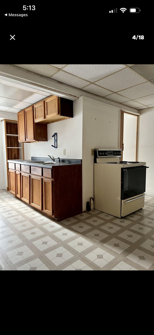 2 S Seminary Avenue Property Photo 11