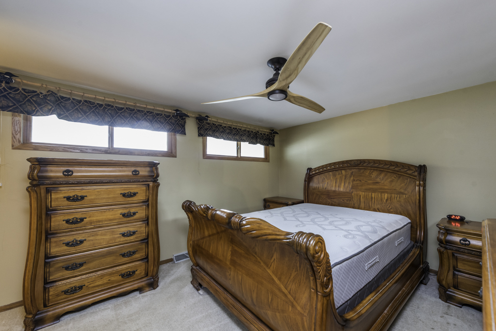 19123 101 Street Property Photo 32
