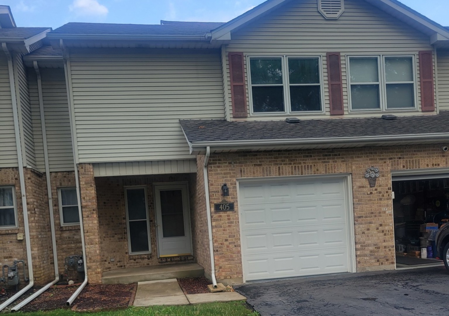 405 S Wenbriar Square Property Photo 2