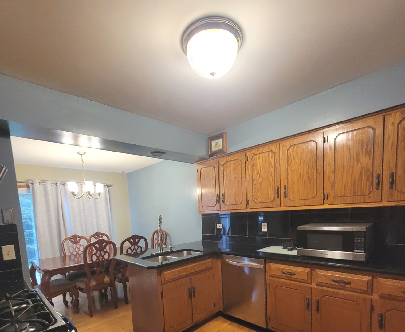 405 S Wenbriar Square Property Photo 6