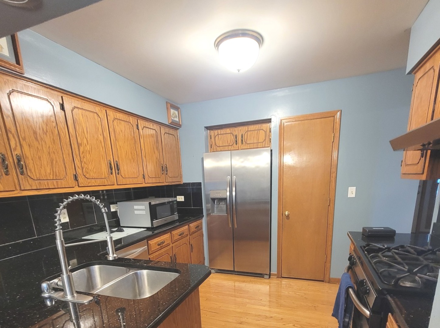 405 S Wenbriar Square Property Photo 8
