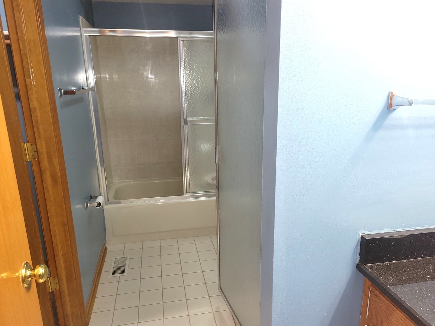 405 S Wenbriar Square Property Photo 13