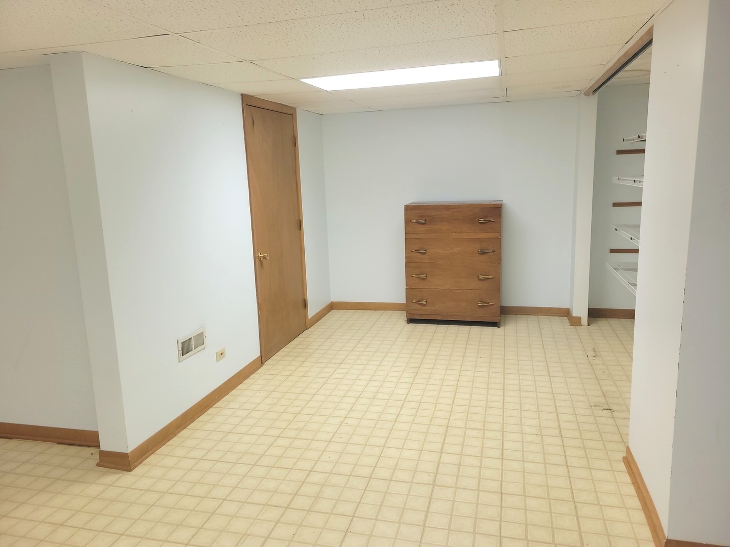 405 S Wenbriar Square Property Photo 19