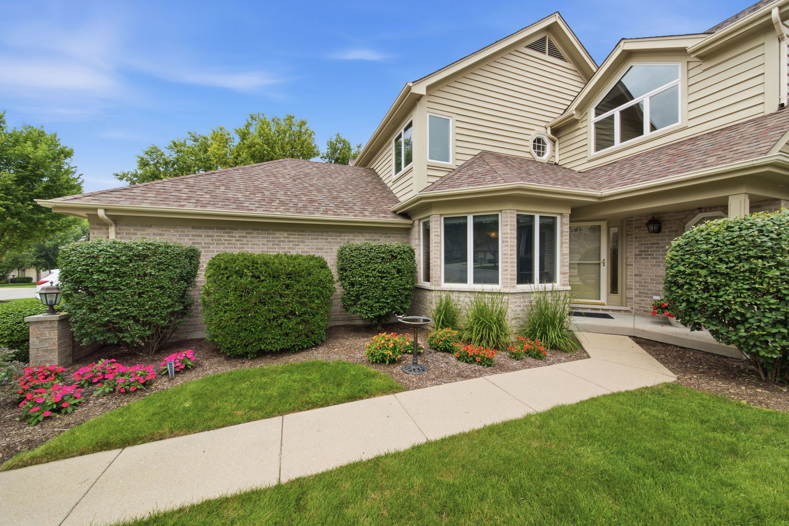2218 Tamarack Drive Property Photo 3
