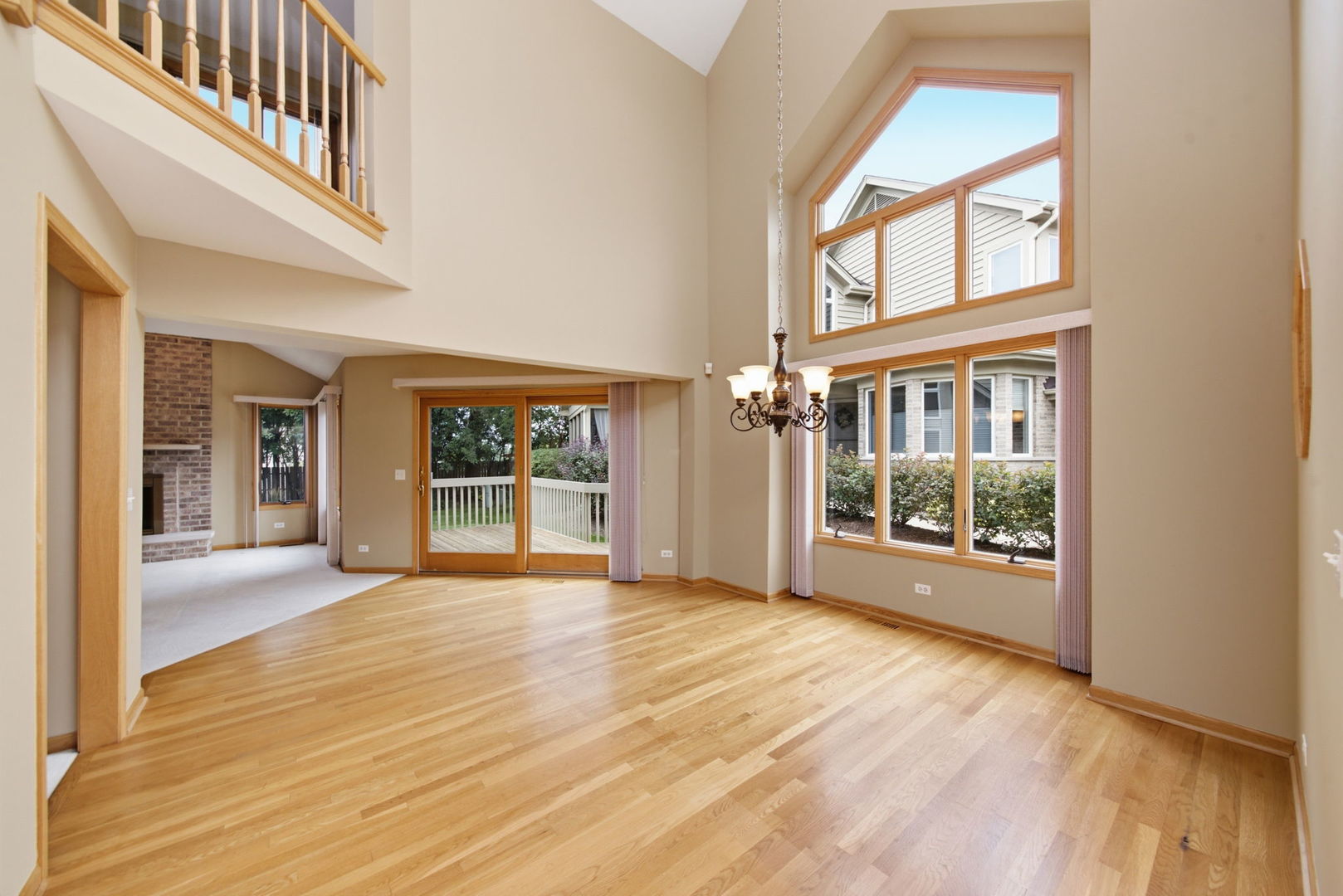 2218 Tamarack Drive Property Photo 8