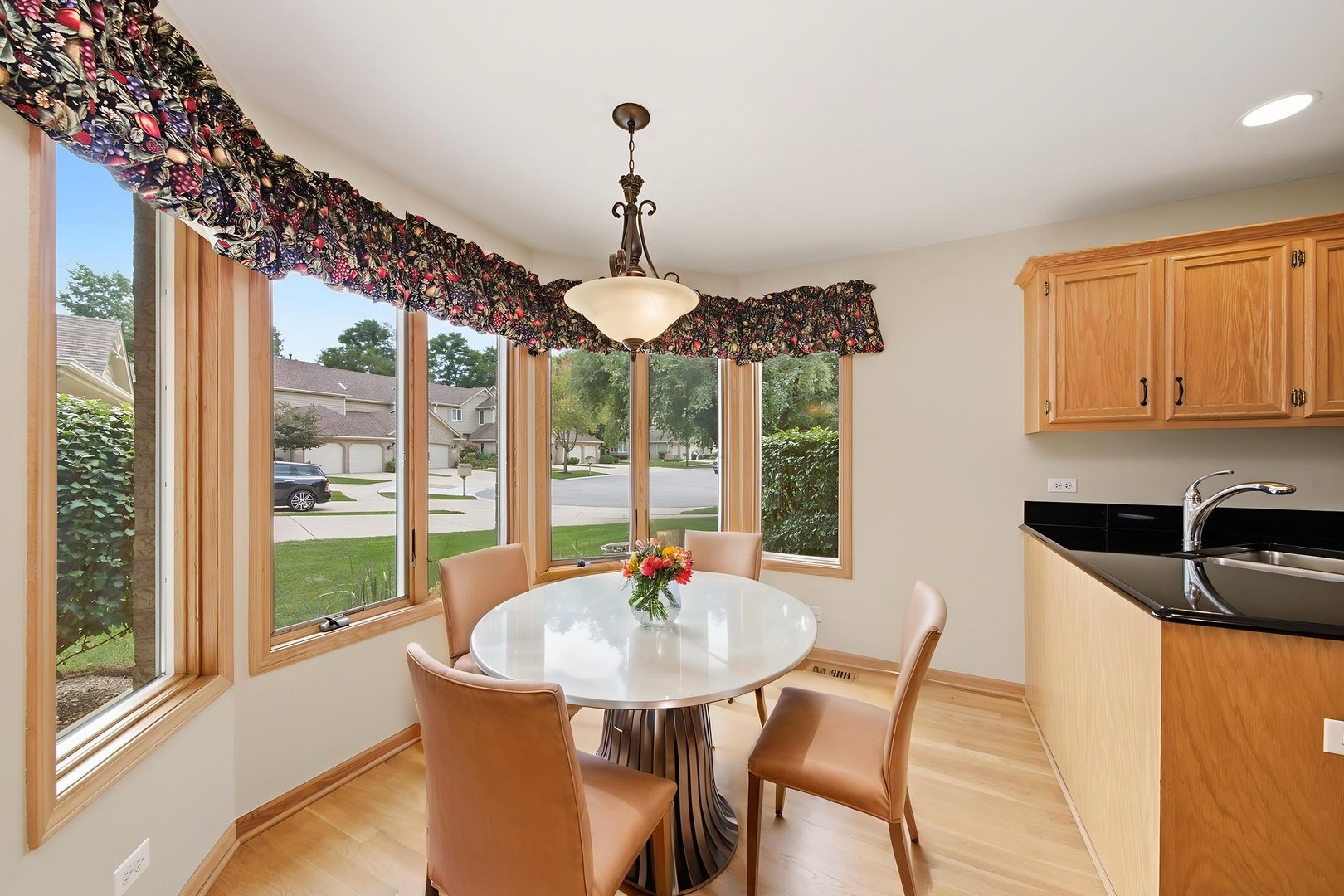 2218 Tamarack Drive Property Photo 11
