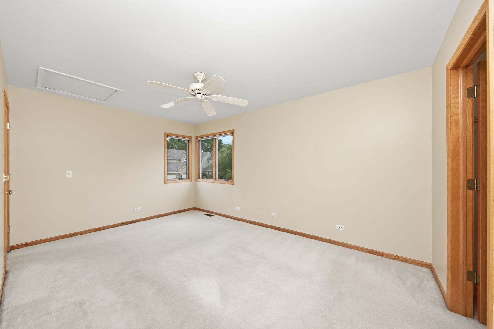 2218 Tamarack Drive Property Photo 18