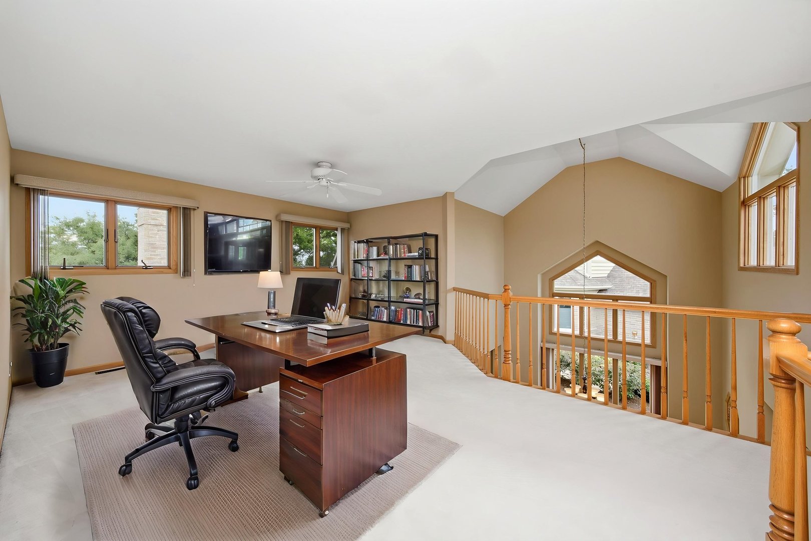 2218 Tamarack Drive Property Photo 21