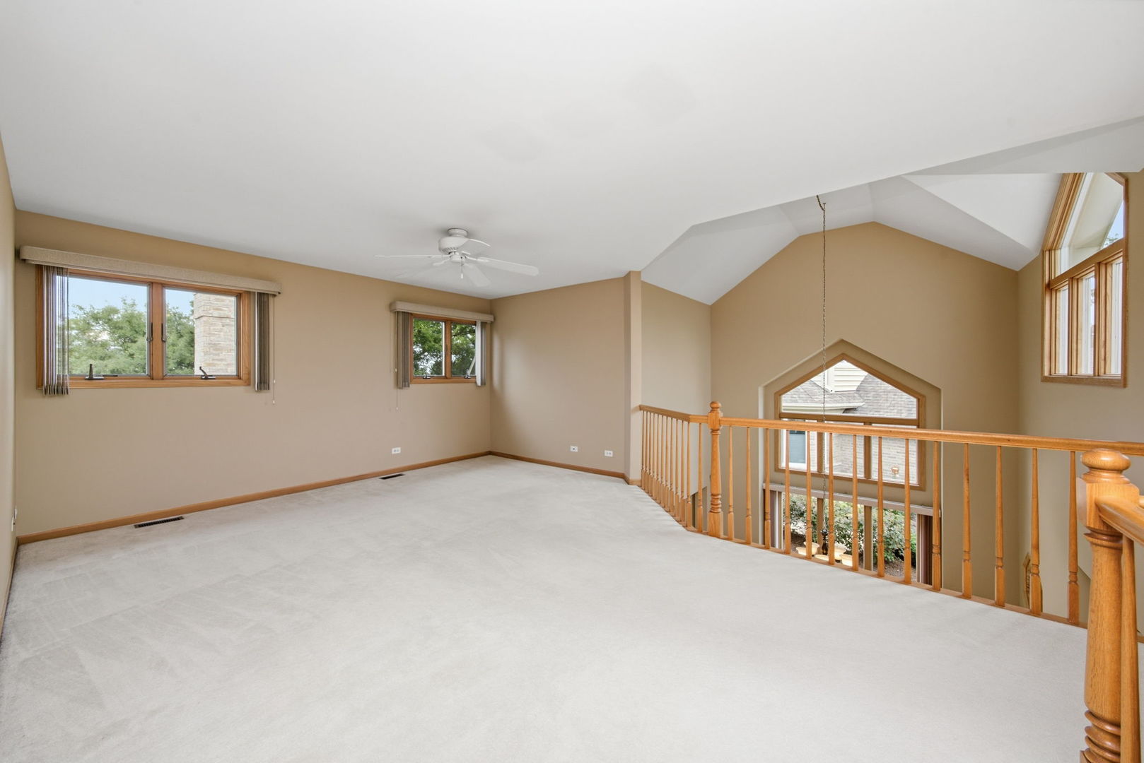 2218 Tamarack Drive Property Photo 22