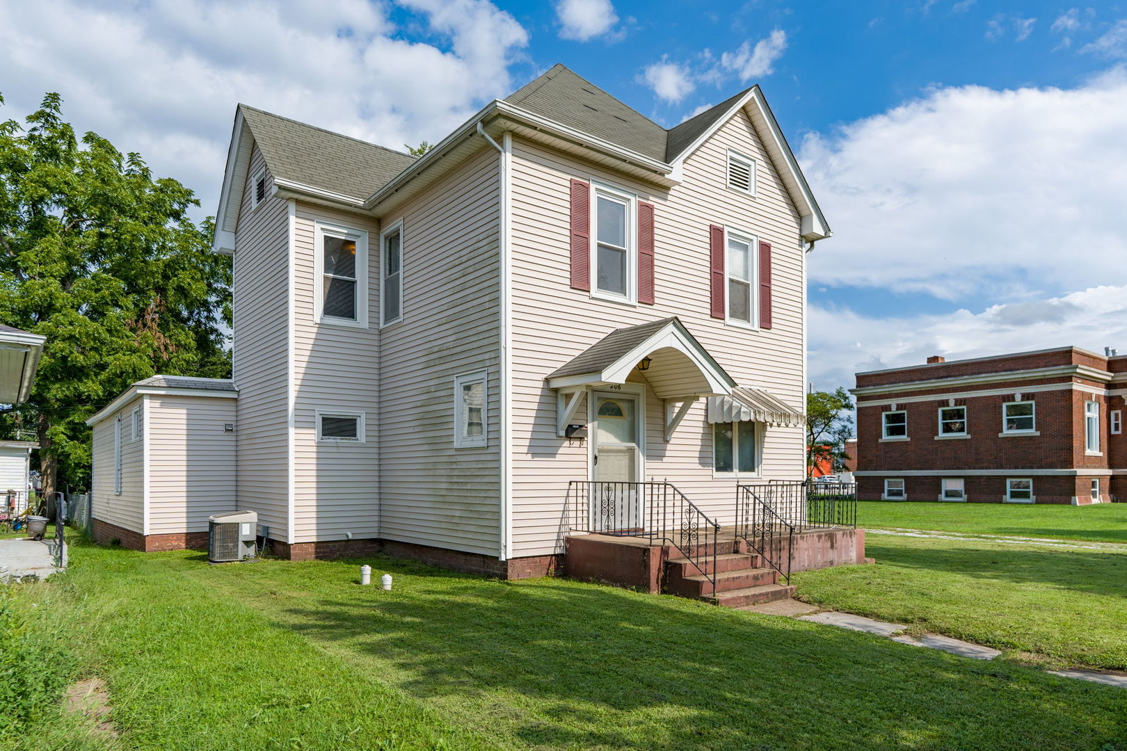 206 N College Avenue Property Photo 3