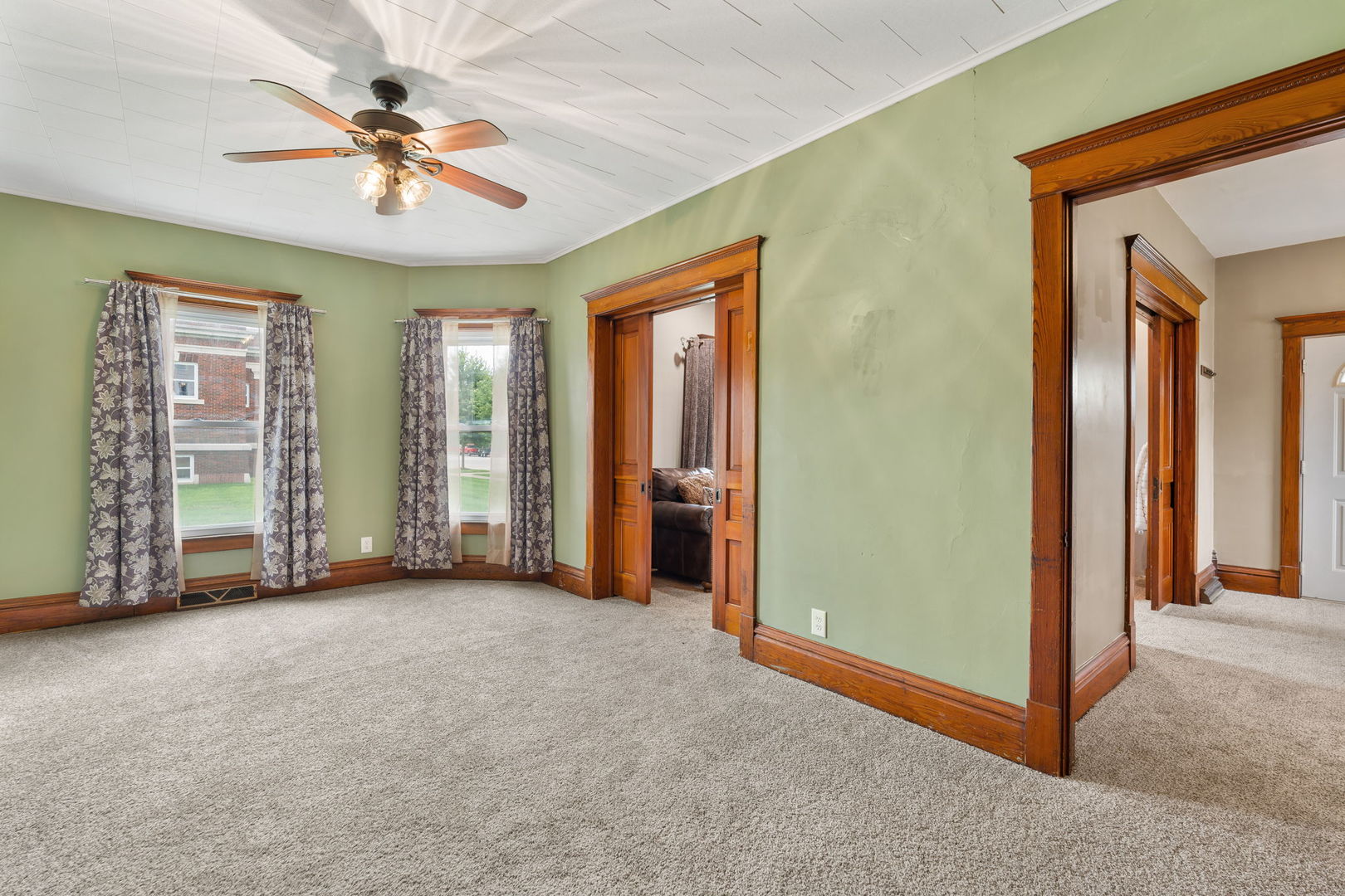 206 N College Avenue Property Photo 8