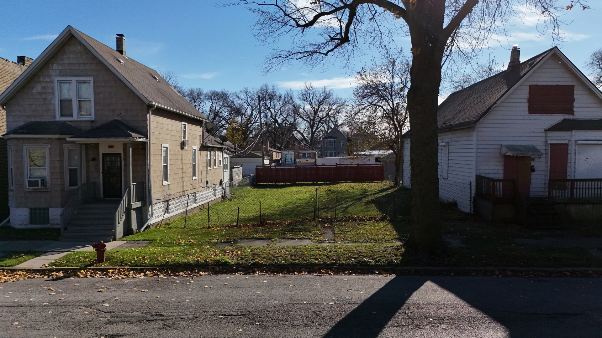 735 W 50th Street Property Photo 1