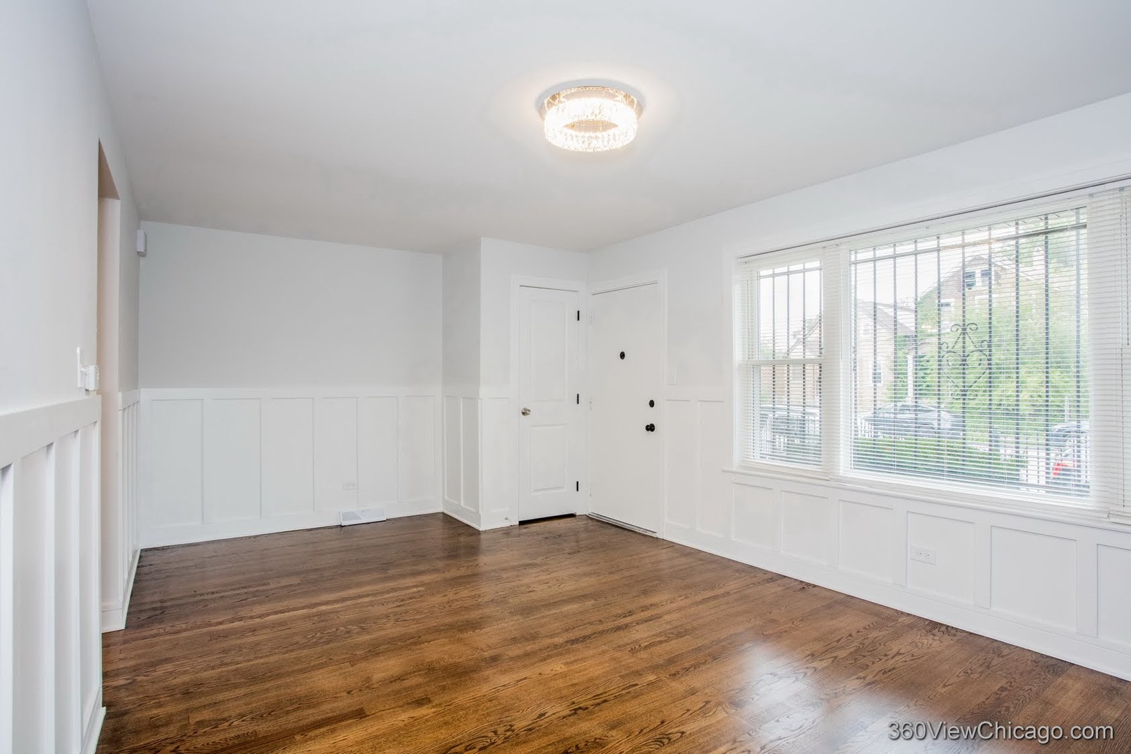 1037 W 103rd Street Property Photo 12