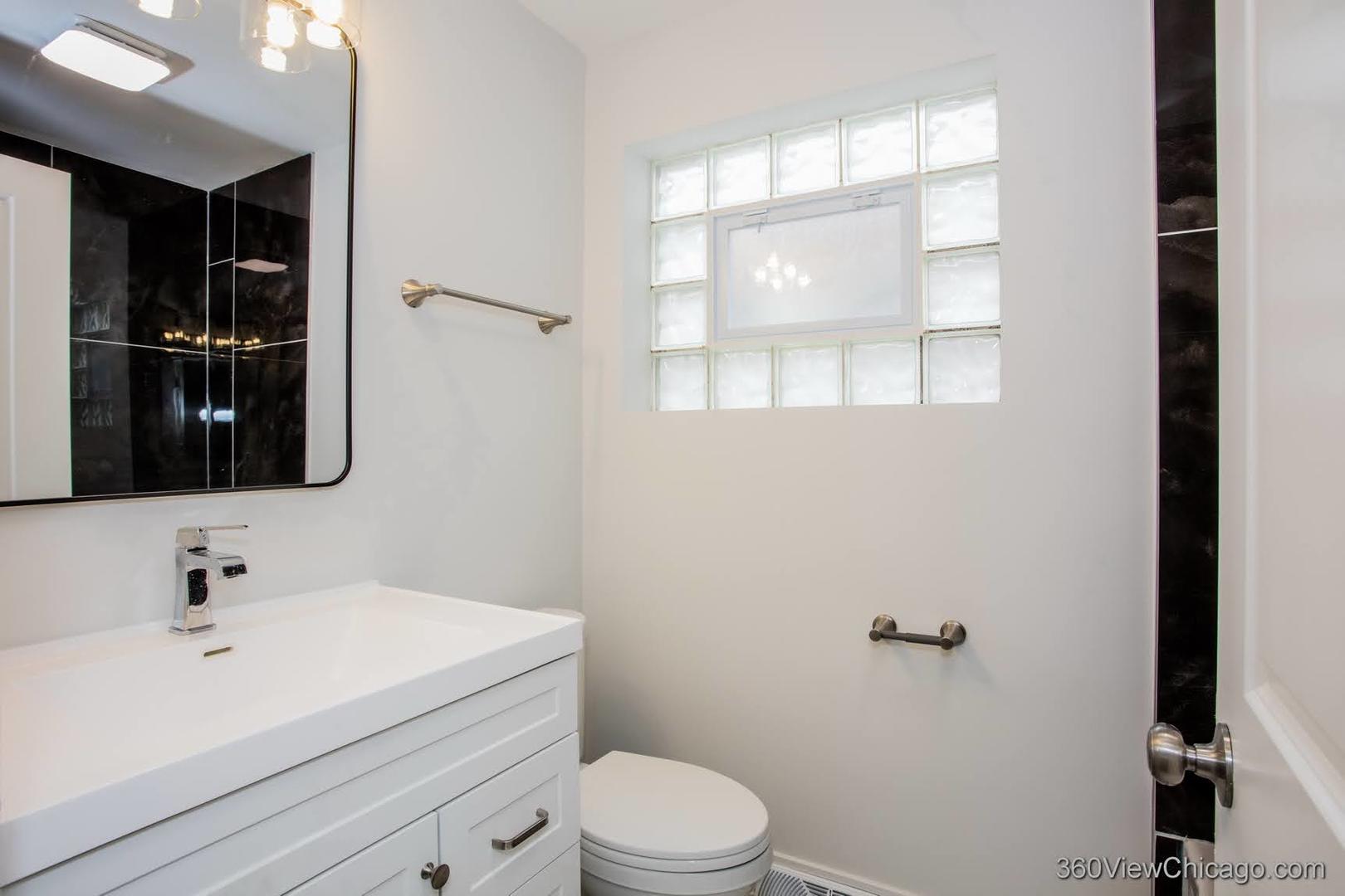 1037 W 103rd Street Property Photo 18