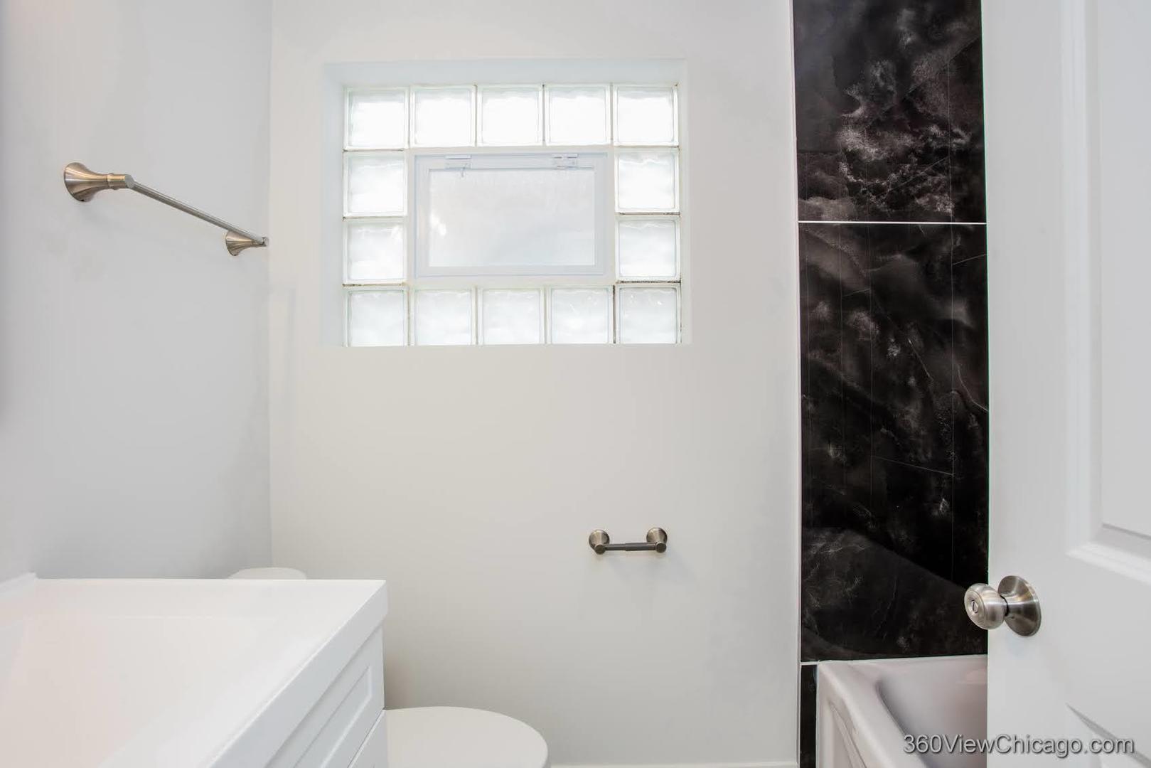 1037 W 103rd Street Property Photo 19
