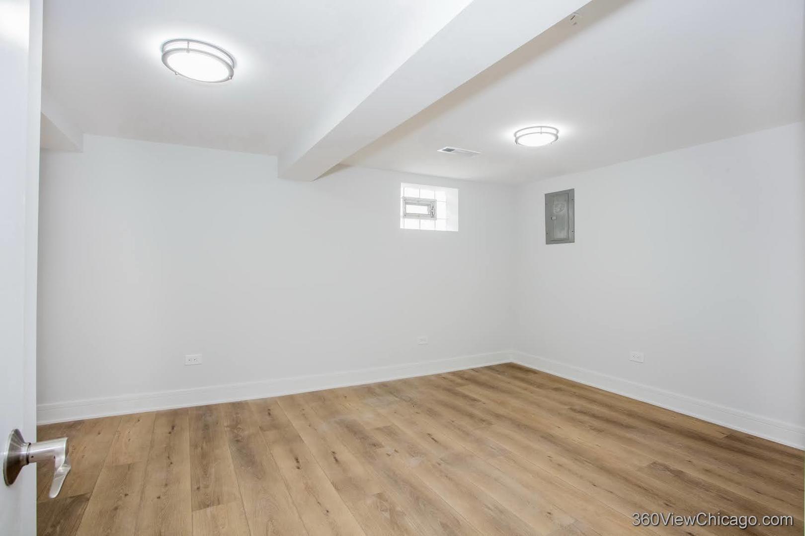 1037 W 103rd Street Property Photo 28