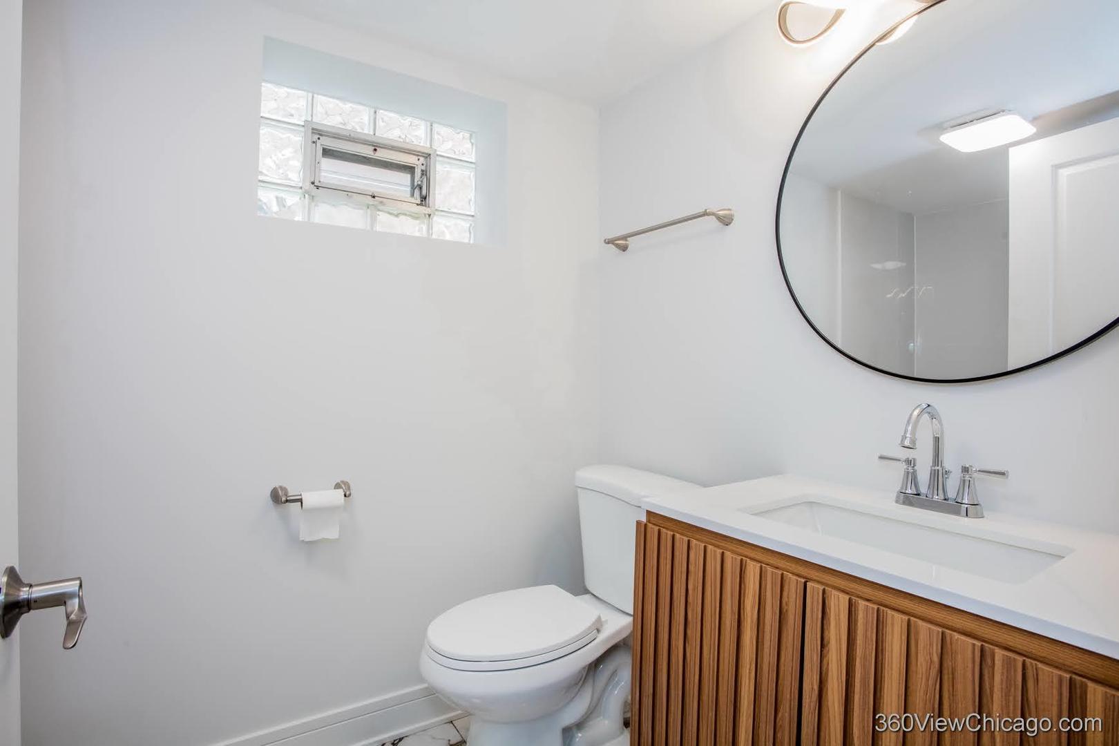 1037 W 103rd Street Property Photo 33