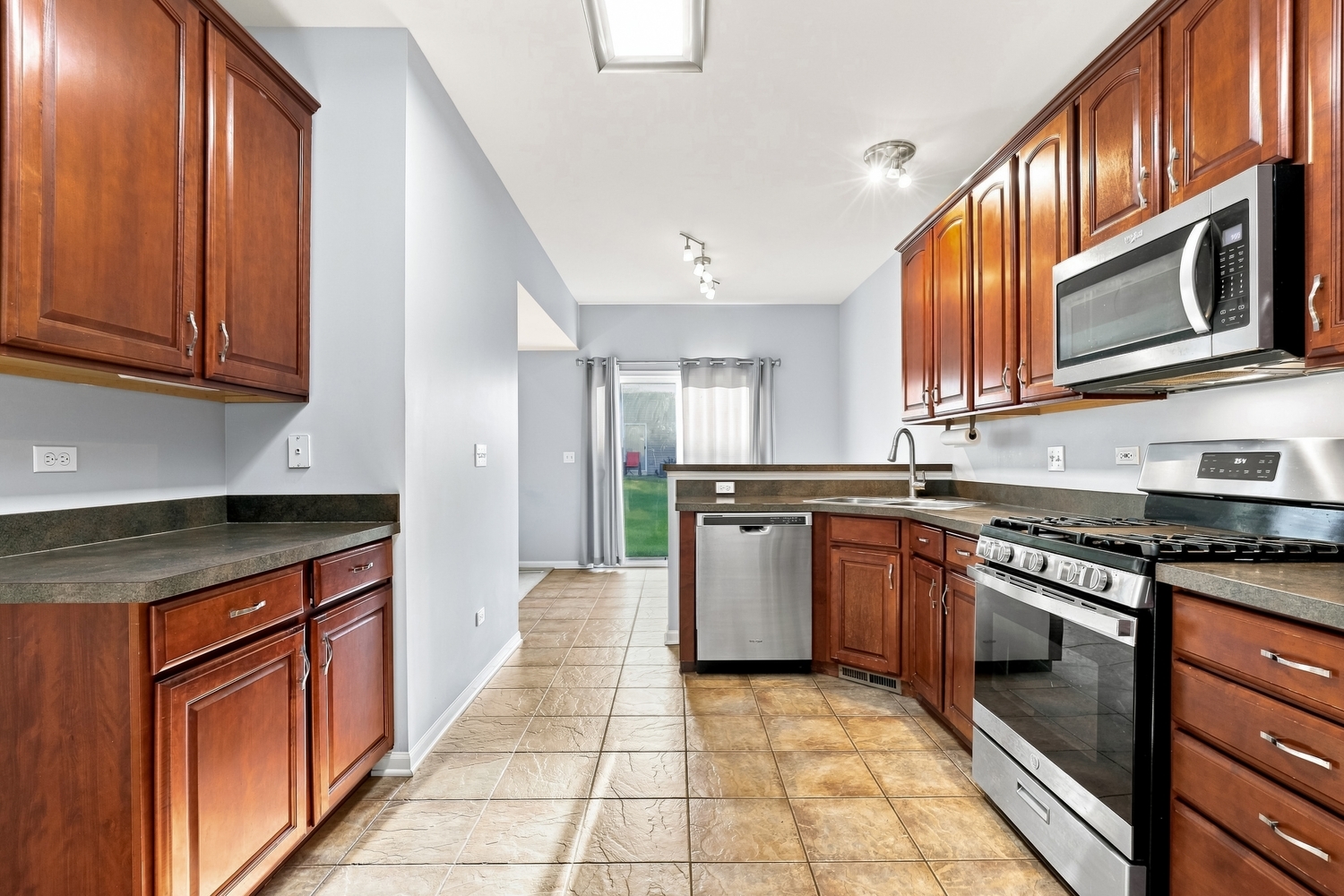 17573 S Gilbert Drive Property Photo 10