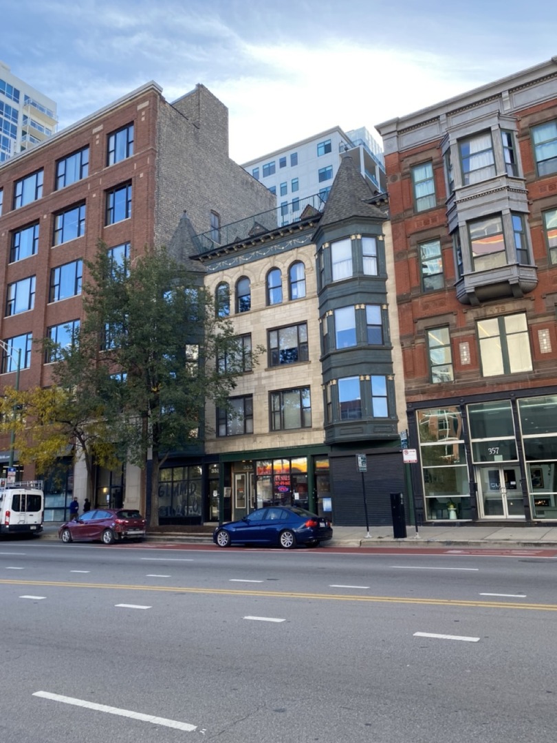 353 W Chicago Avenue 4e Property Photo 1