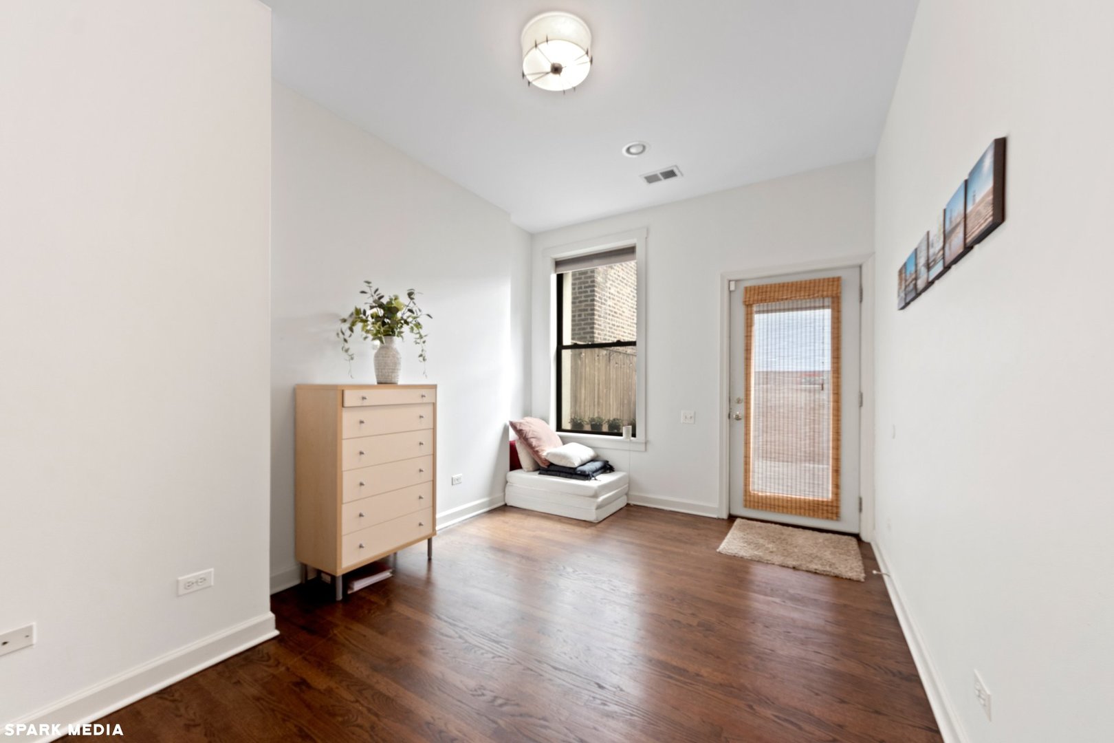 353 W Chicago Avenue 4e Property Photo 9