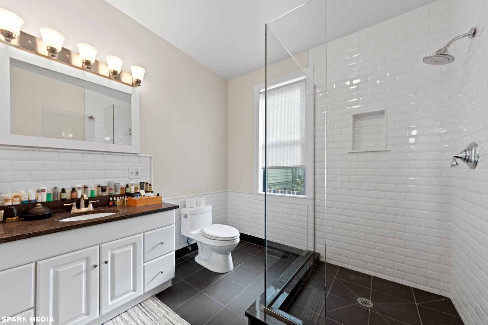 353 W Chicago Avenue 4e Property Photo 13